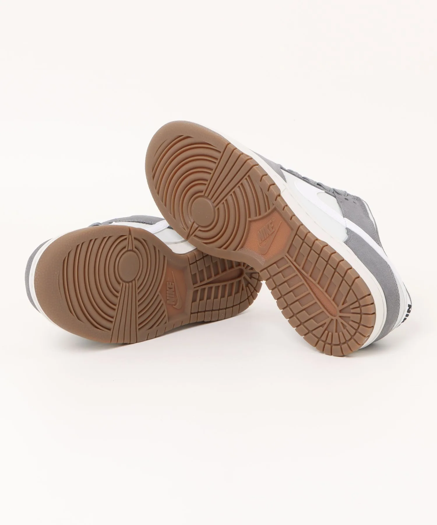 Мужские кроссовки NIKE DUNK LOW RETRO SE GY/WHT серые — фото 3