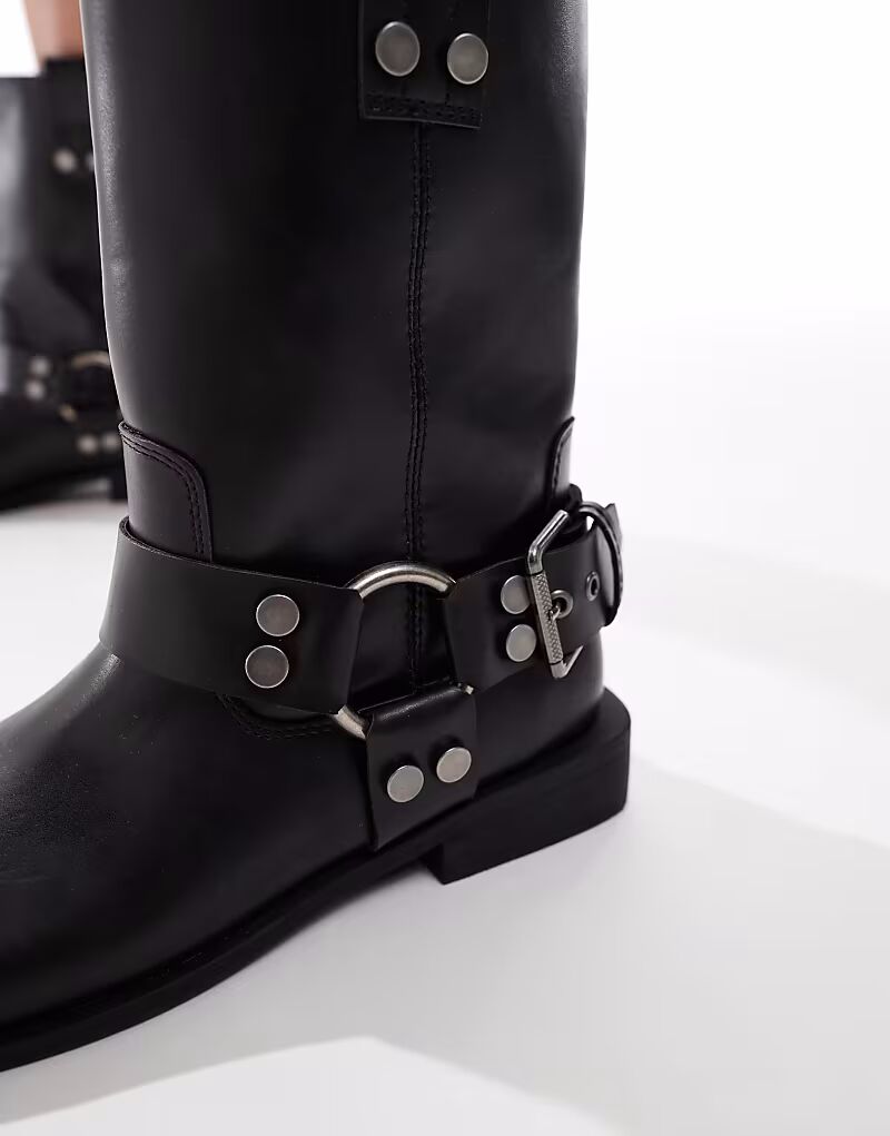 Женские ботинки ASOS DESIGN Arley в байкерском стиле с заклепками, черный — фото 4