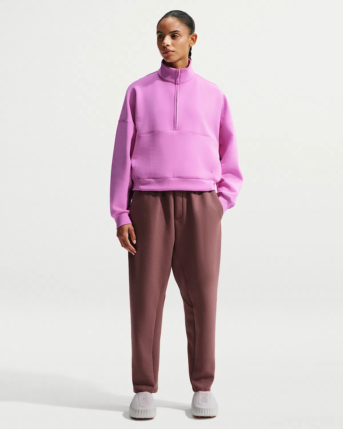 Женская футболка Nike 24.7 ImpossiblySoft Dri-FIT Oversized 1/2-Zip, Light Magenta/Desert Berry — фото 4