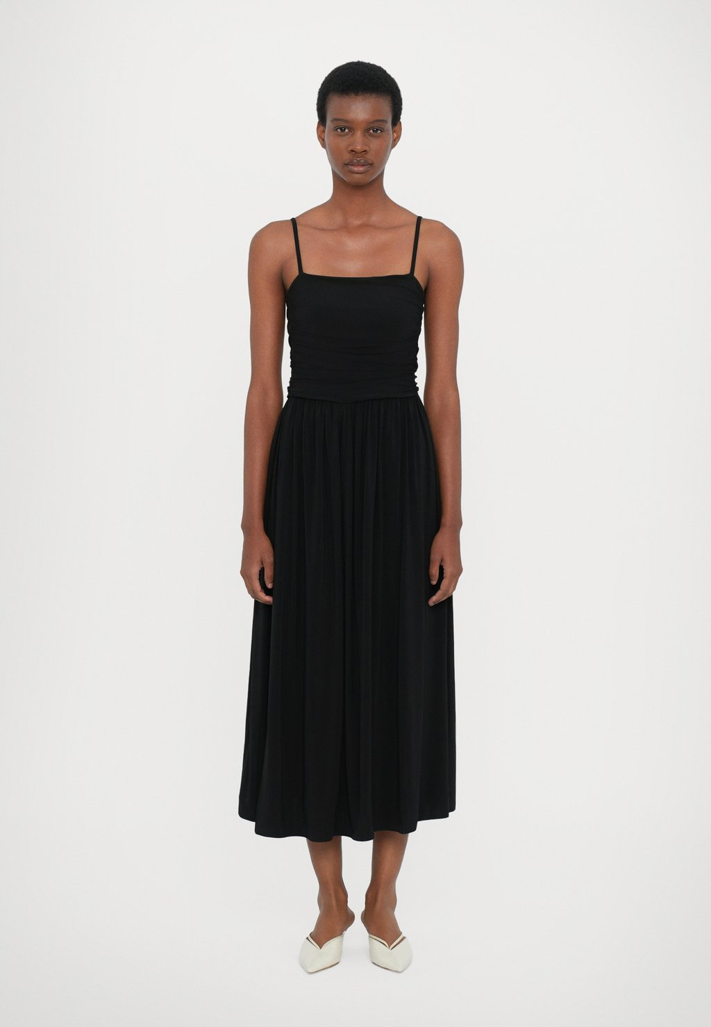 

Повседневное платье GHIA WEEKEND MaxMara, черный