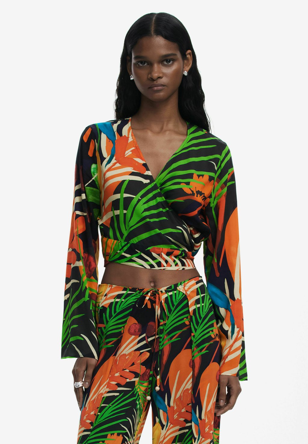 

Блуза Desigual, черный
