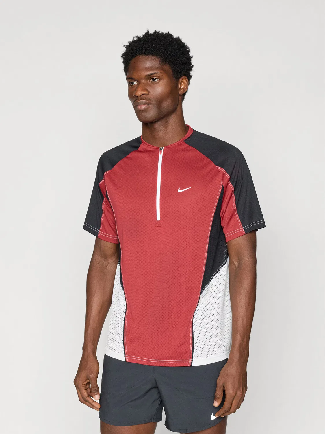 Спортивная футболка 'RETRO' Nike, Cranberry — фото 2
