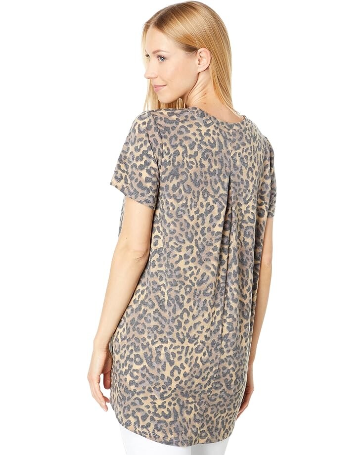 

Топ Bobeau BFT Short Sleeve Swing Top, цвет Taupe Animal