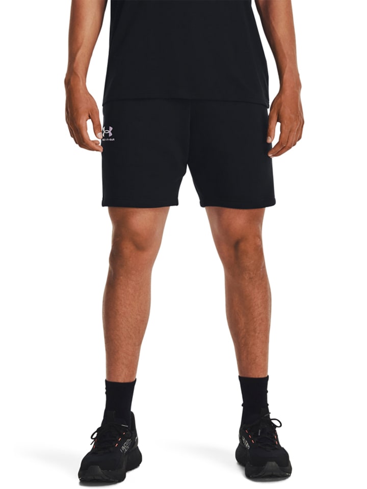 

Тканевые шорты Under Armour, черный