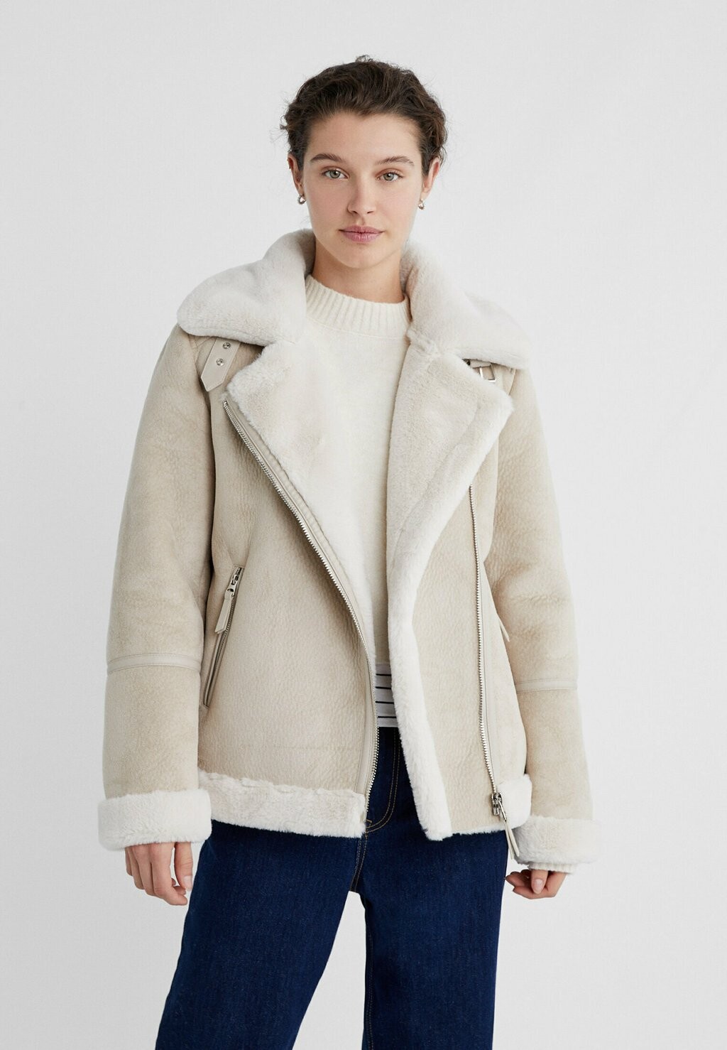 

Куртка из искусственной кожи Shearling Biker Stradivarius, бежевый