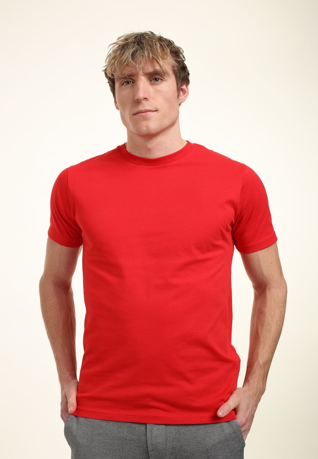 

Базовая футболка Unisex Henry Tiger, красный