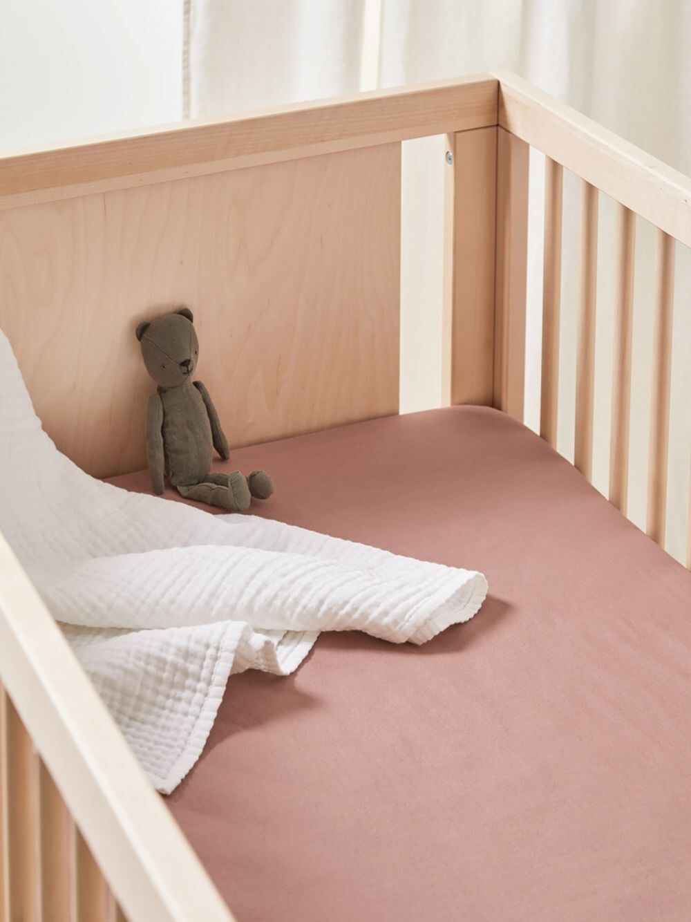 

Хлопковая простыня для кроватки Bedfolk, 70 x 140 см, ржавчина