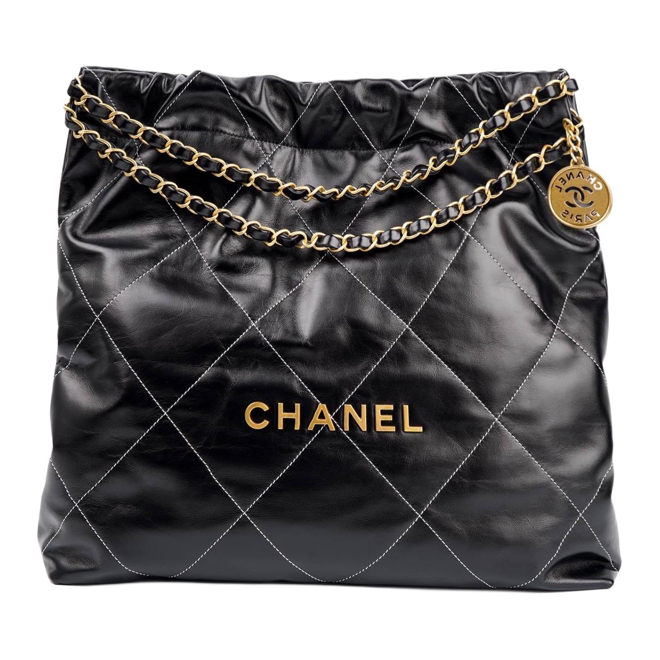 

CHANEL 22 Handbag Black