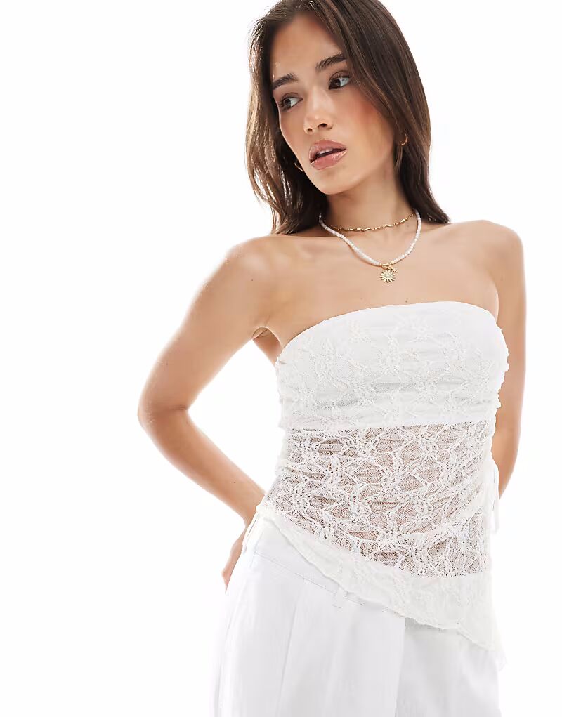 

Кружевной топ-бандо с асимметричным подолом белого цвета Pieces