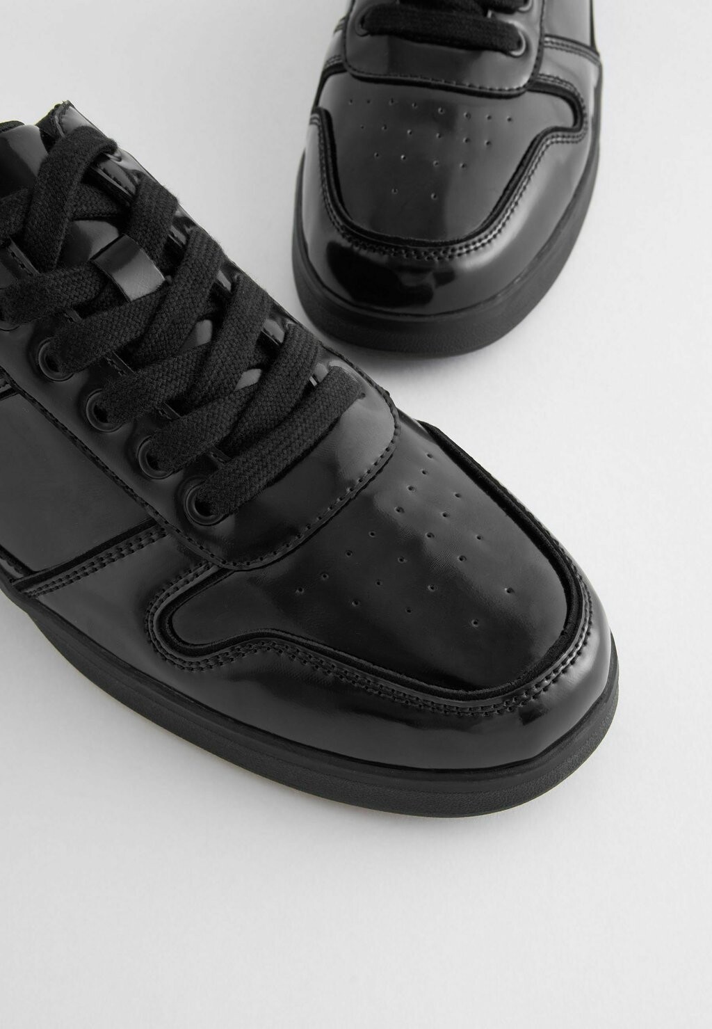 

Кроссовки FOREVER COMFORT REGULAR FIT Next, черный