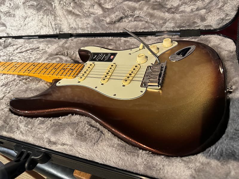 

Электрогитара Fender AMERICAN ULTRA STRATOCASTER 2022 - Mocha Burst