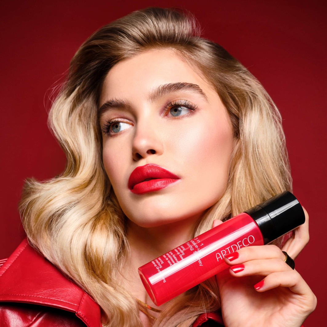 Средство для фиксации макияжа empowered & desired 3 in 1 make-up fixing spray Artdeco, объем 100 мл. — фото 3