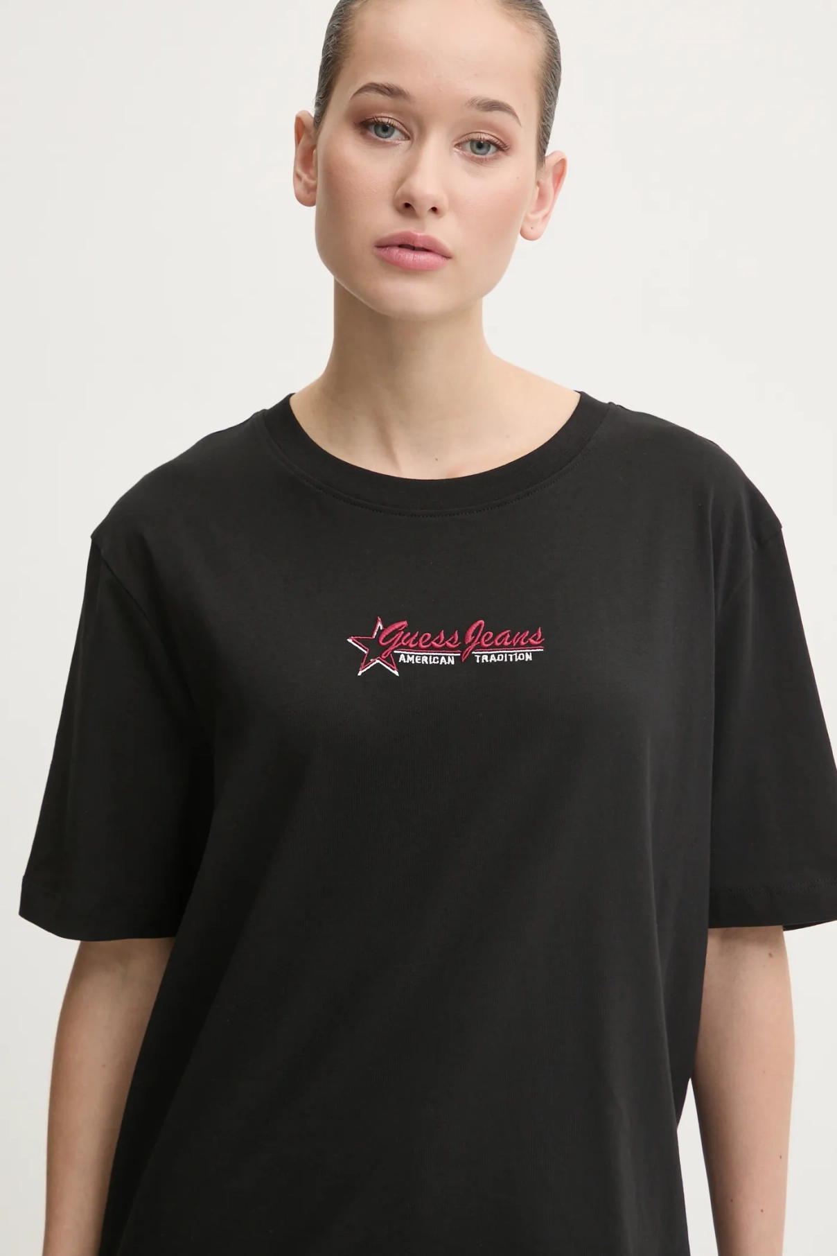 

Хлопковая футболка Guess Jeans, черный