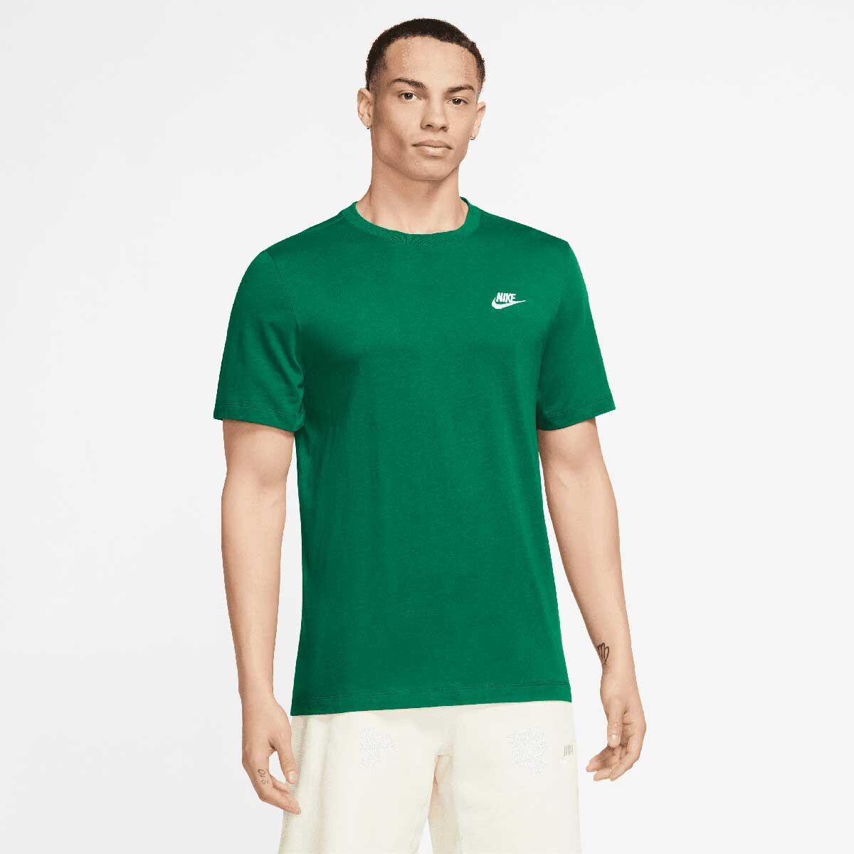 

Футболка NSW CLUB T-SHIRT Nike, цвет Schwarz/Weiß