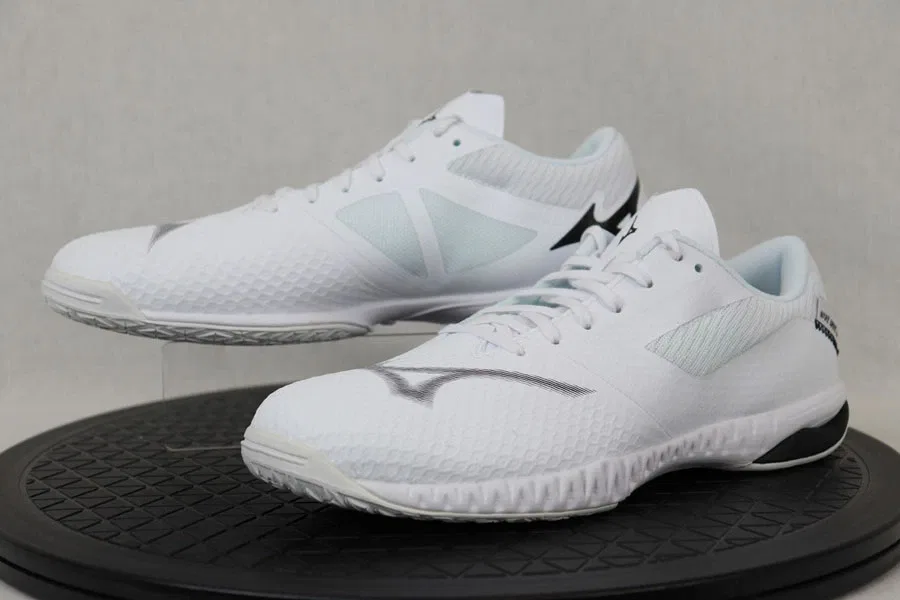 Кроссовки для настольного тенниса «Wave Drive EL2» от Mizuno, 01 White X Black — фото 2