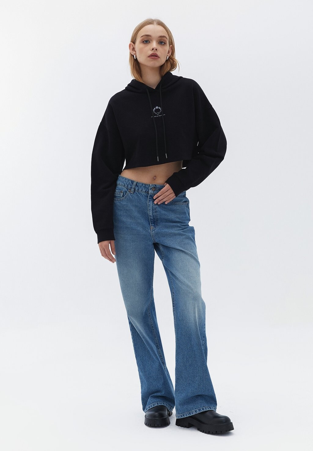 

Толстовка с капюшоном Hooded Crop OXXO, черный