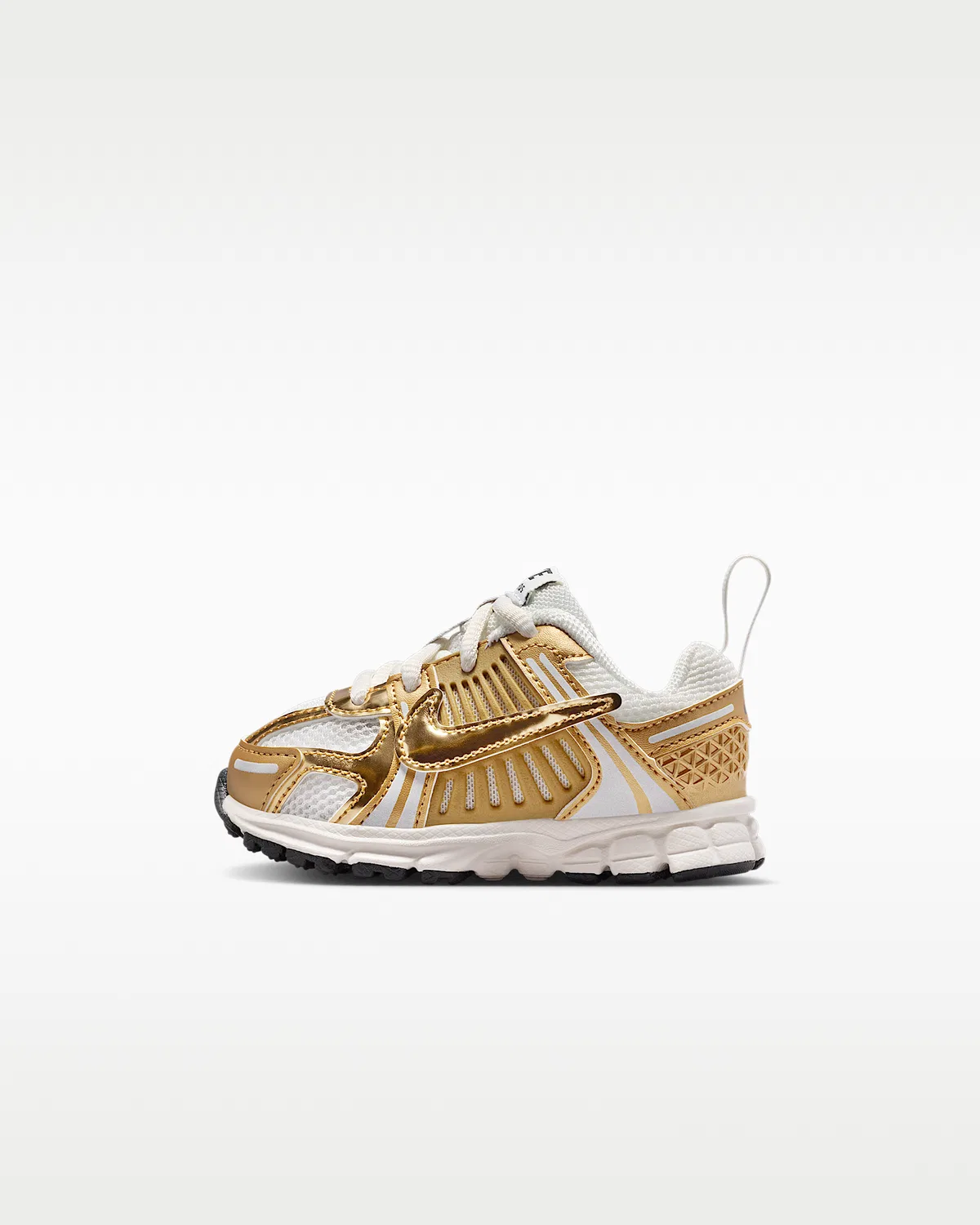 Детские кроссовки (классические шнурки) Nike Vomero 5, Sail/Anthracite/Photon Dust/Metallic Gold