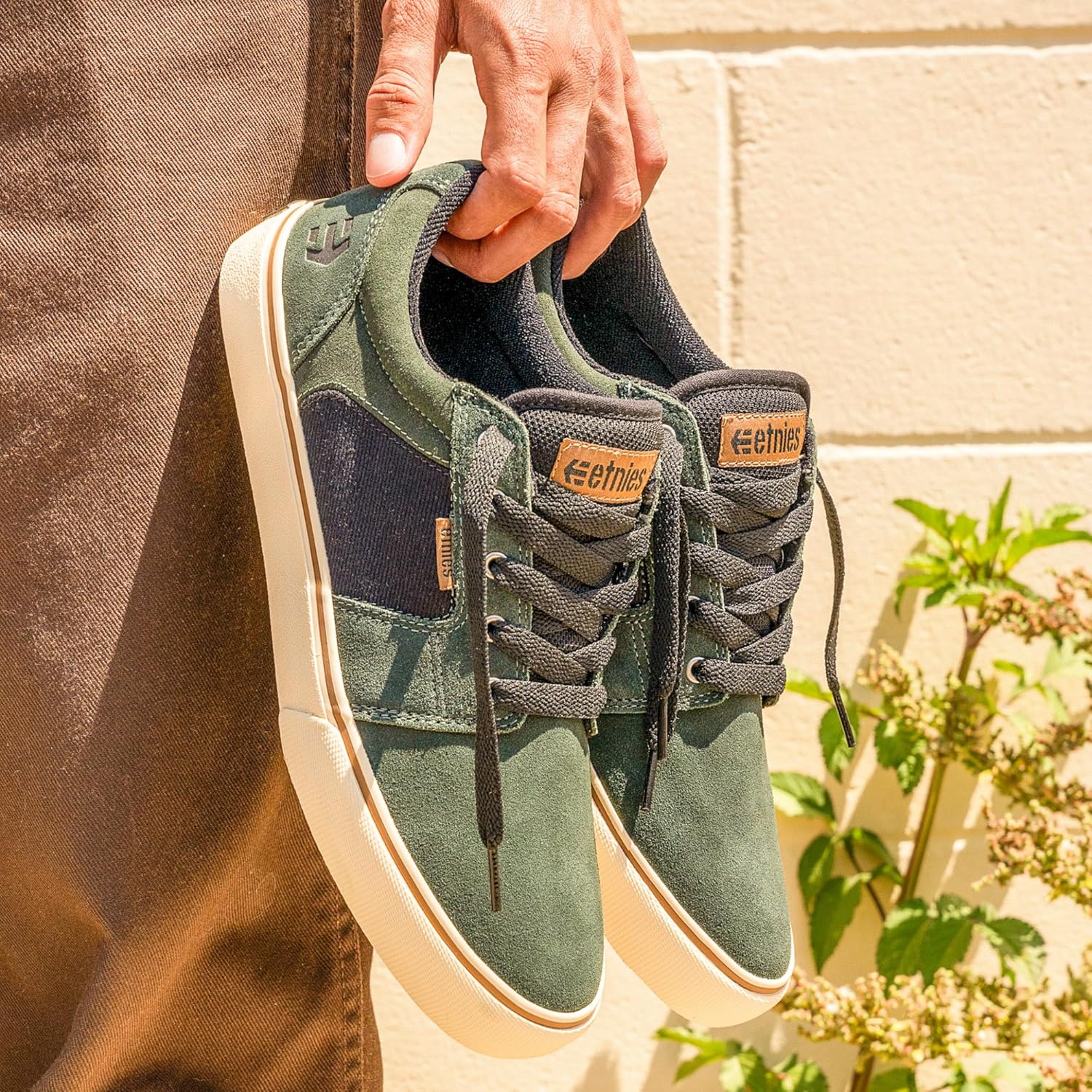 Кроссовки Etnies Barge LS - Классический скейтбордистский стиль, узкий вулканизированный силуэт, массивный бронированный воротник, усиленная вулканизация, амортизация, кроссовки на каждый день, черный/зеленый — фото 3