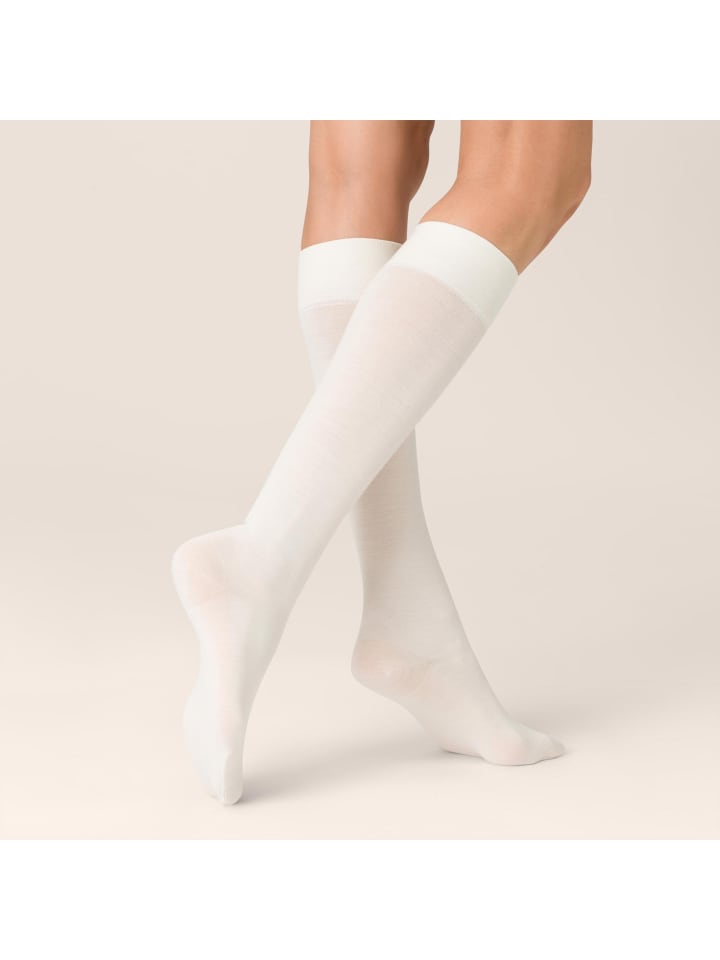 

Kunert Высокие носки до колена. Чувственная мериносовая шерсть, дышащая, зимнего белого цвета