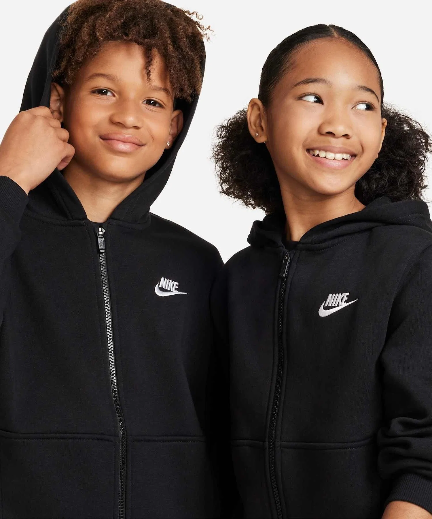 Детская флисовая толстовка Nike Sportswear Club на молнии / Детская флисовая толстовка Nike Sportswear Club на молнии FD3004-010, черная — фото 4