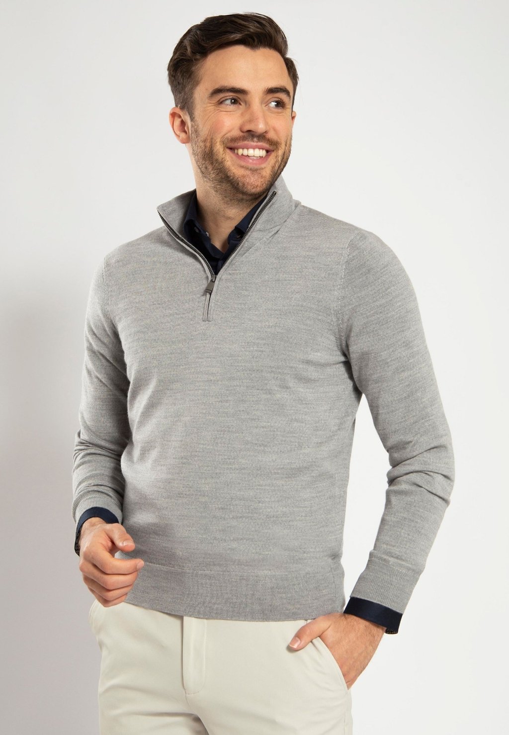 

Джемпер HALF ZIP Suitable, серый