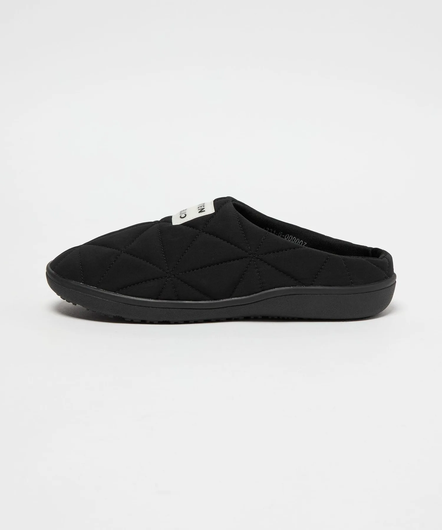 Универсальные тапочки с треугольным квилтингом CITEN Padded Slipper Shoes черные