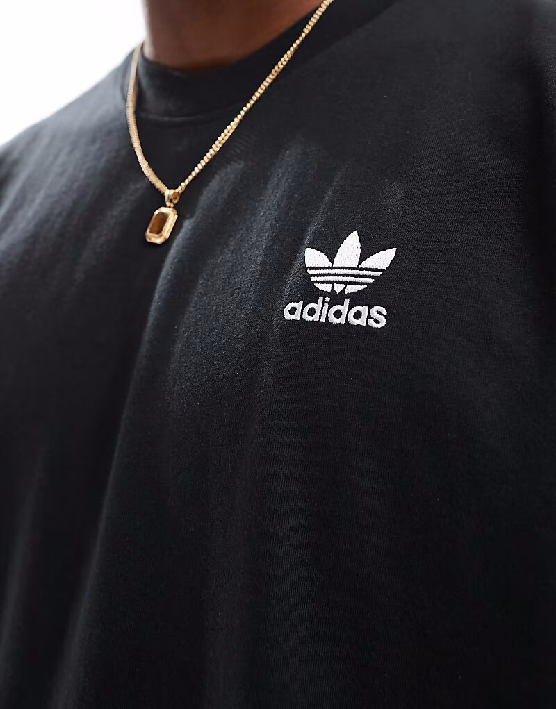 Футболка Adidas Originals Trefoil Essentials oversize черного цвета — фото 3
