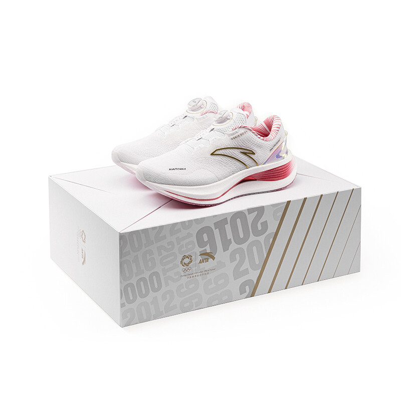 

Кроссовки мужские низкие Pure White/Metallic Gold Anta