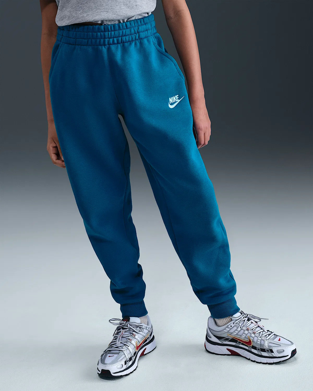 Джоггеры Nike Sportswear Club Fleece для старших детей, Green Abyss/White — фото 3