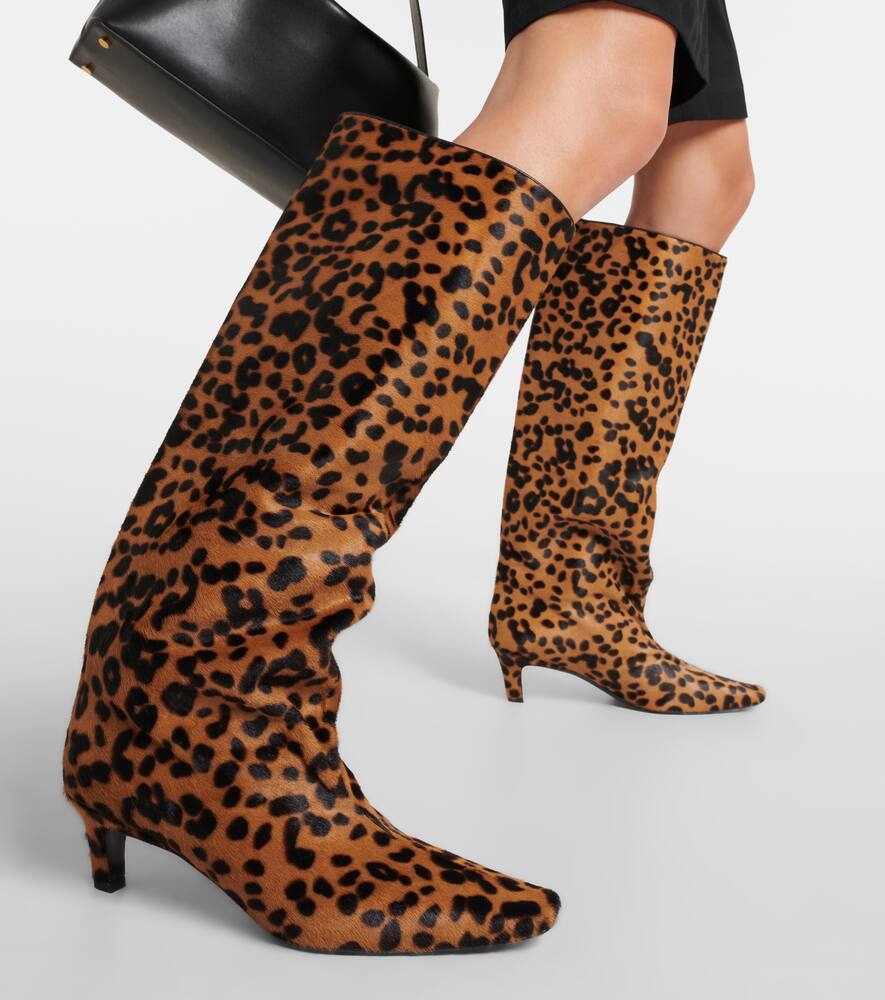 Ботфорты из меха теленка с широким голенищем Toteme, Leopard P207 — фото 4