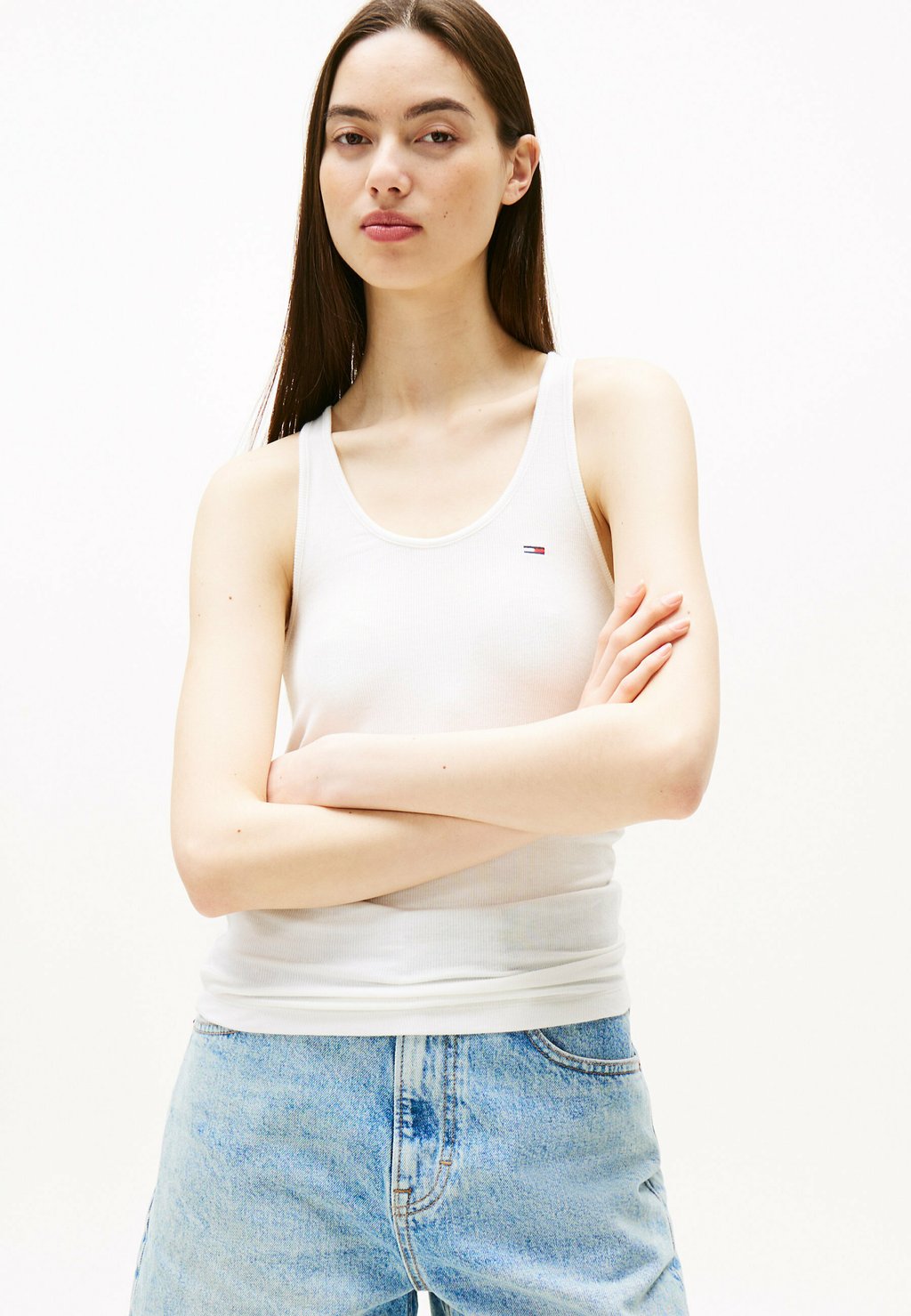 

Топ RACERBACK Tommy Jeans, белый