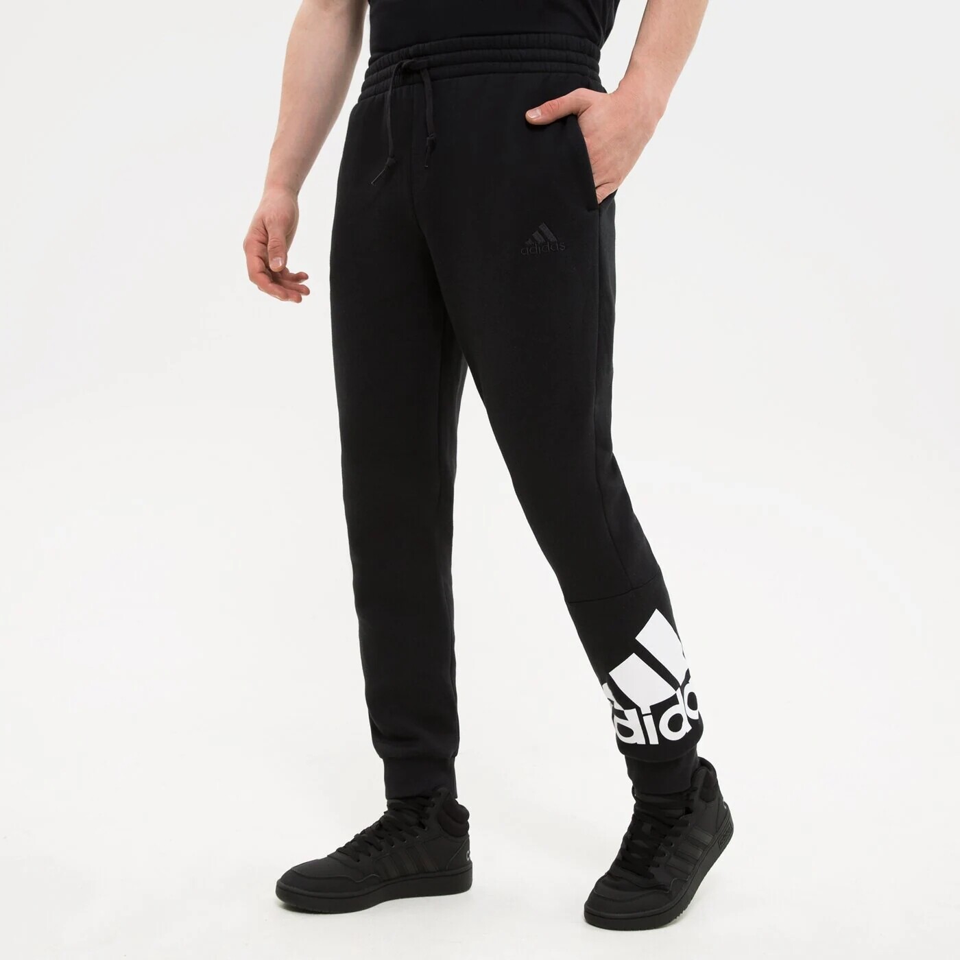 

Брюки Adidas с большим логотипом, черный