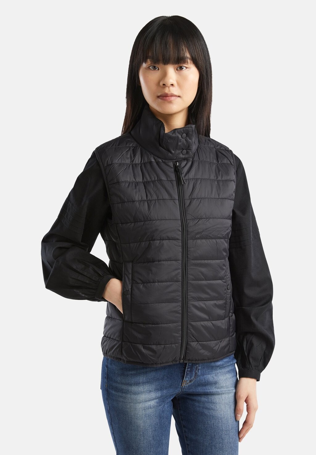 

Жилет SLEEVELESS PUFFER United Colors of Benetton, черный