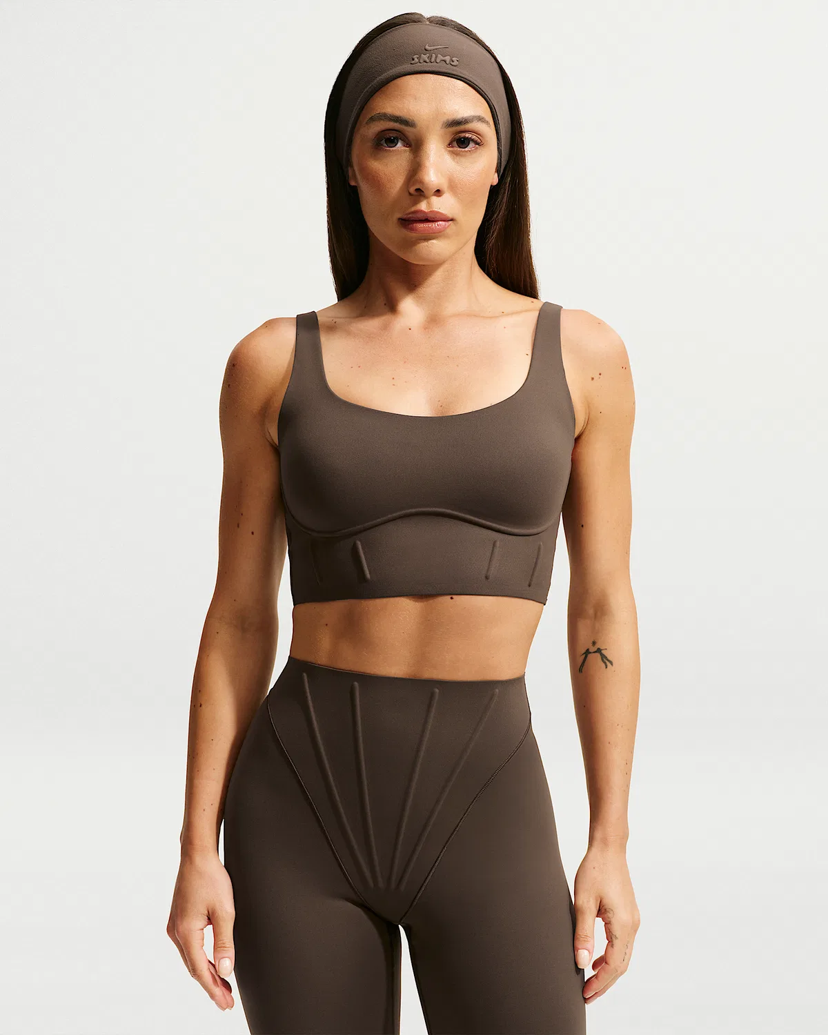 Женский удлиненный корсетный бюстгальтер NikeSKIMS Matte, NSKM Dark Sepia/NSKM Dark Sepia