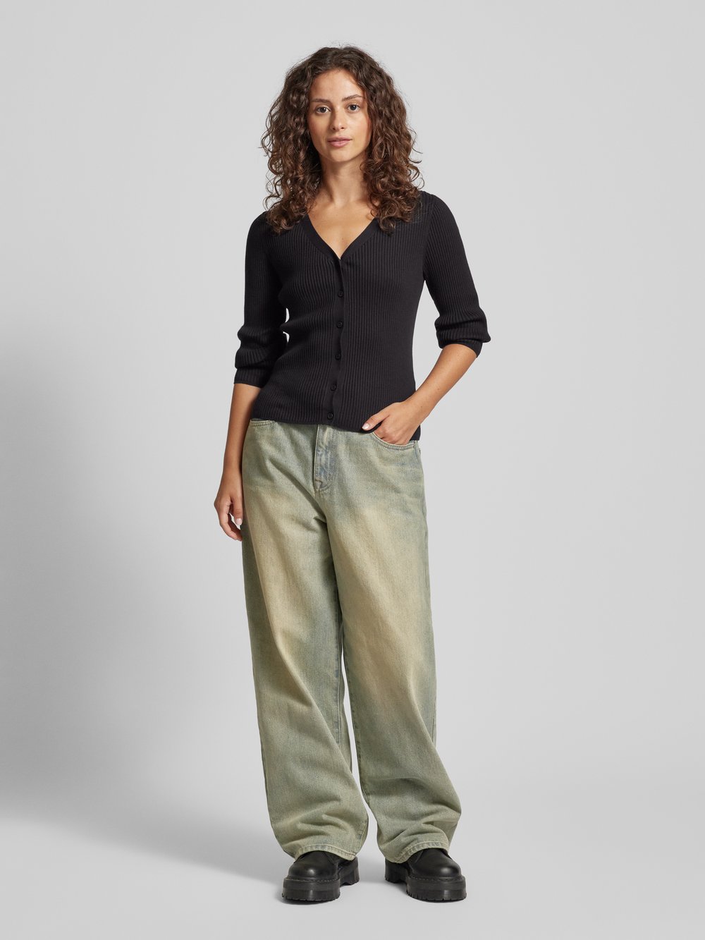 

Кардиган в рубчик, модель «ТЮЛЬПАН» Levi's, черный