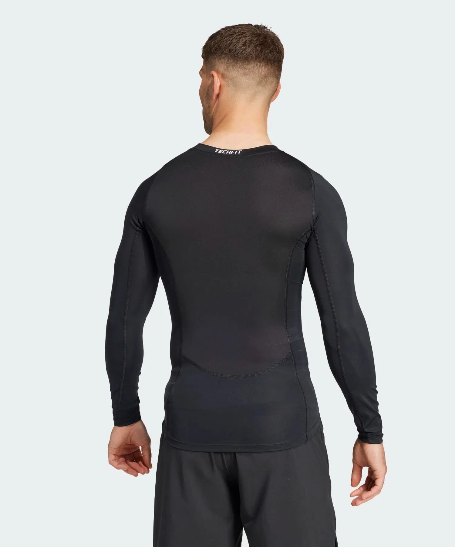Мужская футболка adidas Techfit Compression Training — фото 2