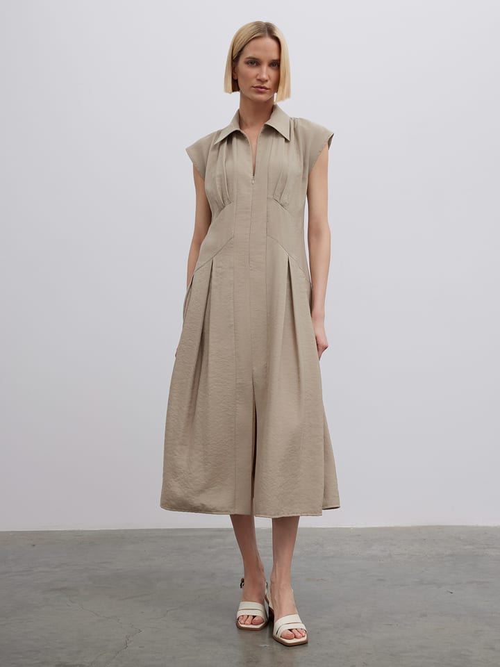 

Длинное платье BGN, бежевый