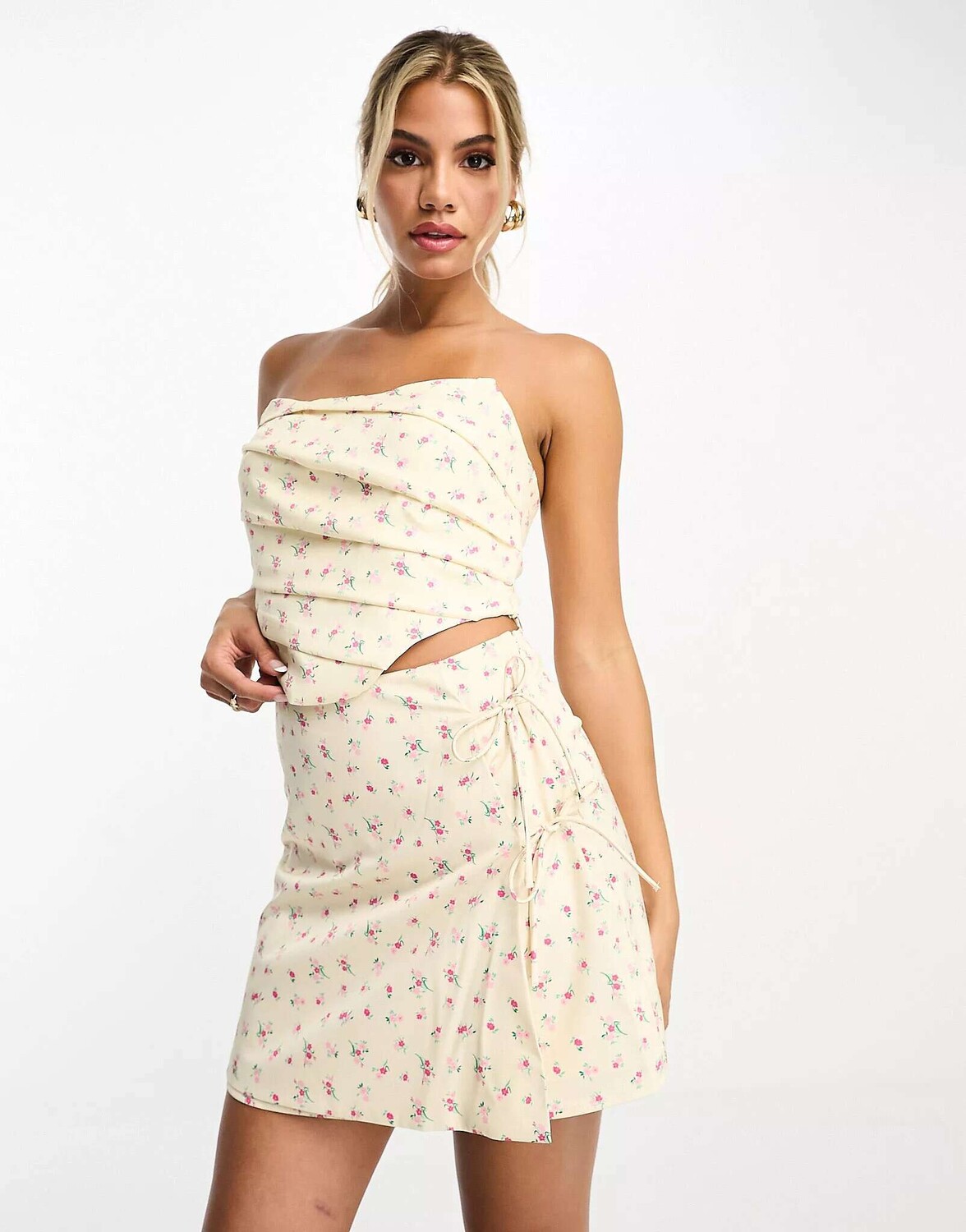 

Корсет с квадратным вырезом Frolic и складками в винтажном цветочном стиле The Frolic