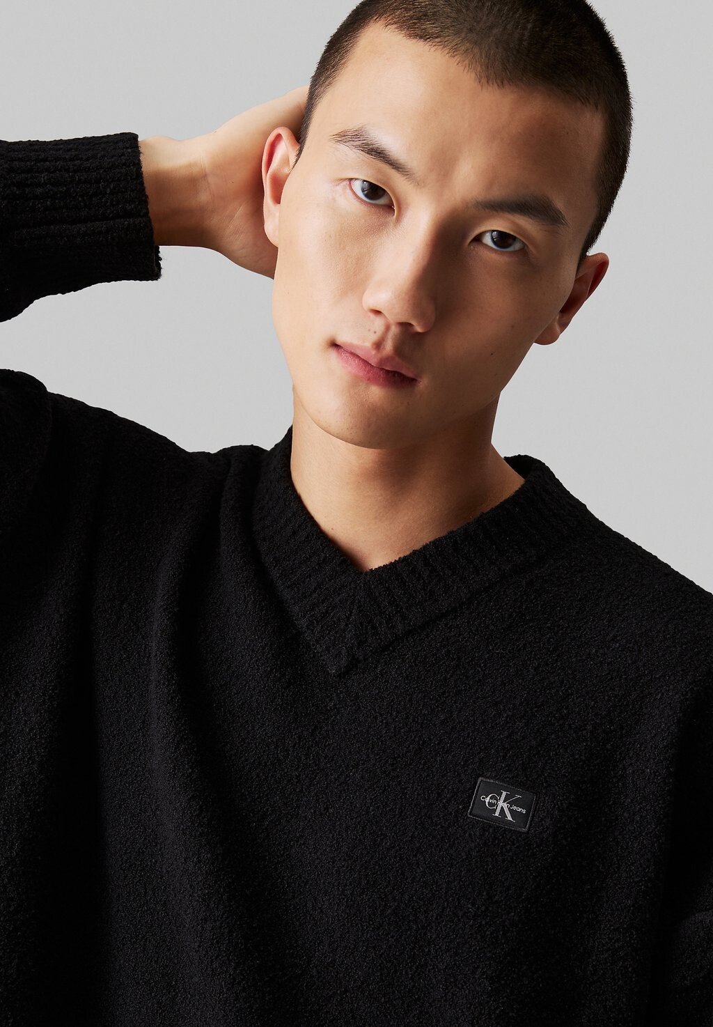

Джемпер V-NECK Calvin Klein Jeans, черный