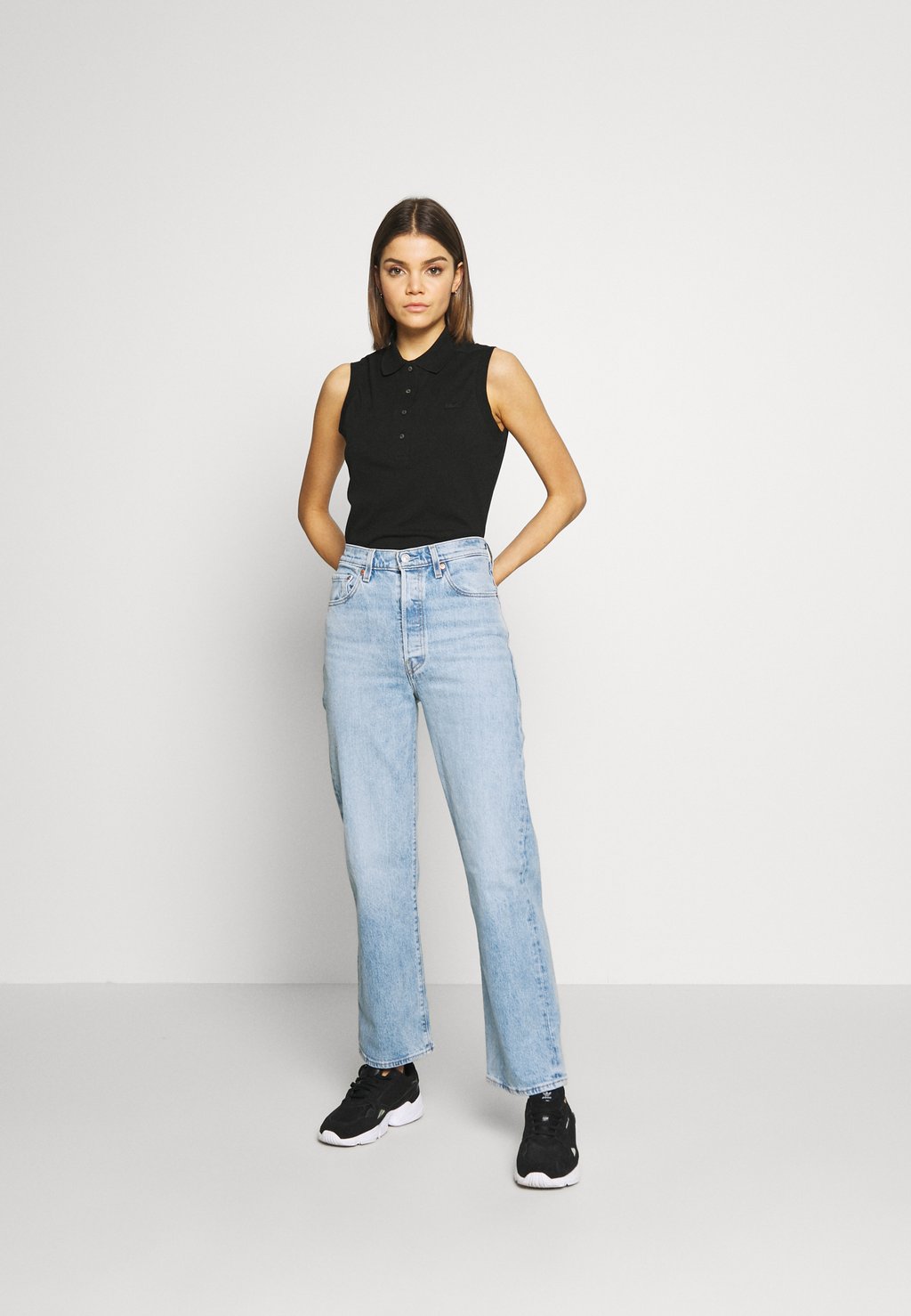 Поло Lacoste SLEEVELESS SLIM FIT, черное — фото 2