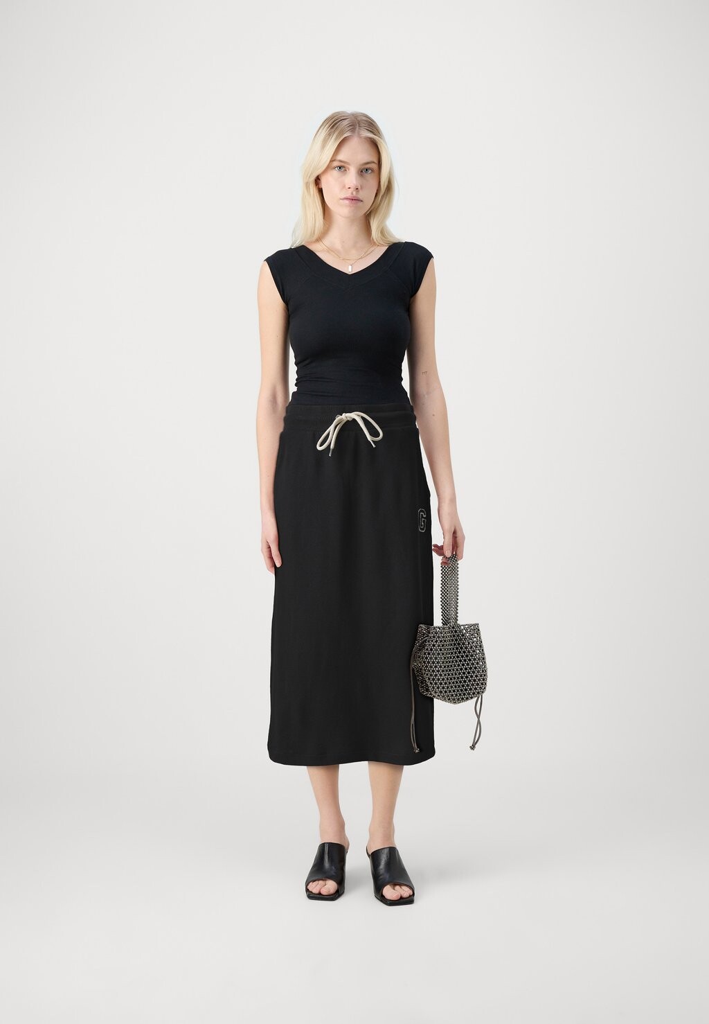 

Юбка-трапеция JAPAN LOGO MIDI SKIRT GAP, черный