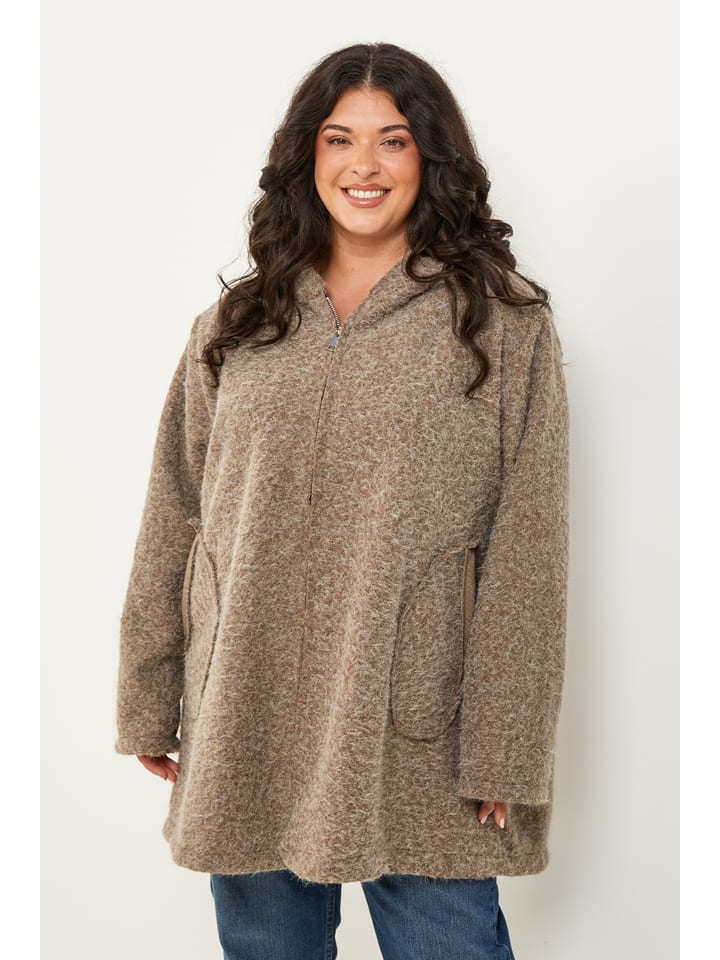 

Curvy Lady Куртка переходного цвета бежевого цвета