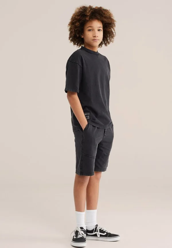 Спортивные штаны соленой собаки We Fashion, Black