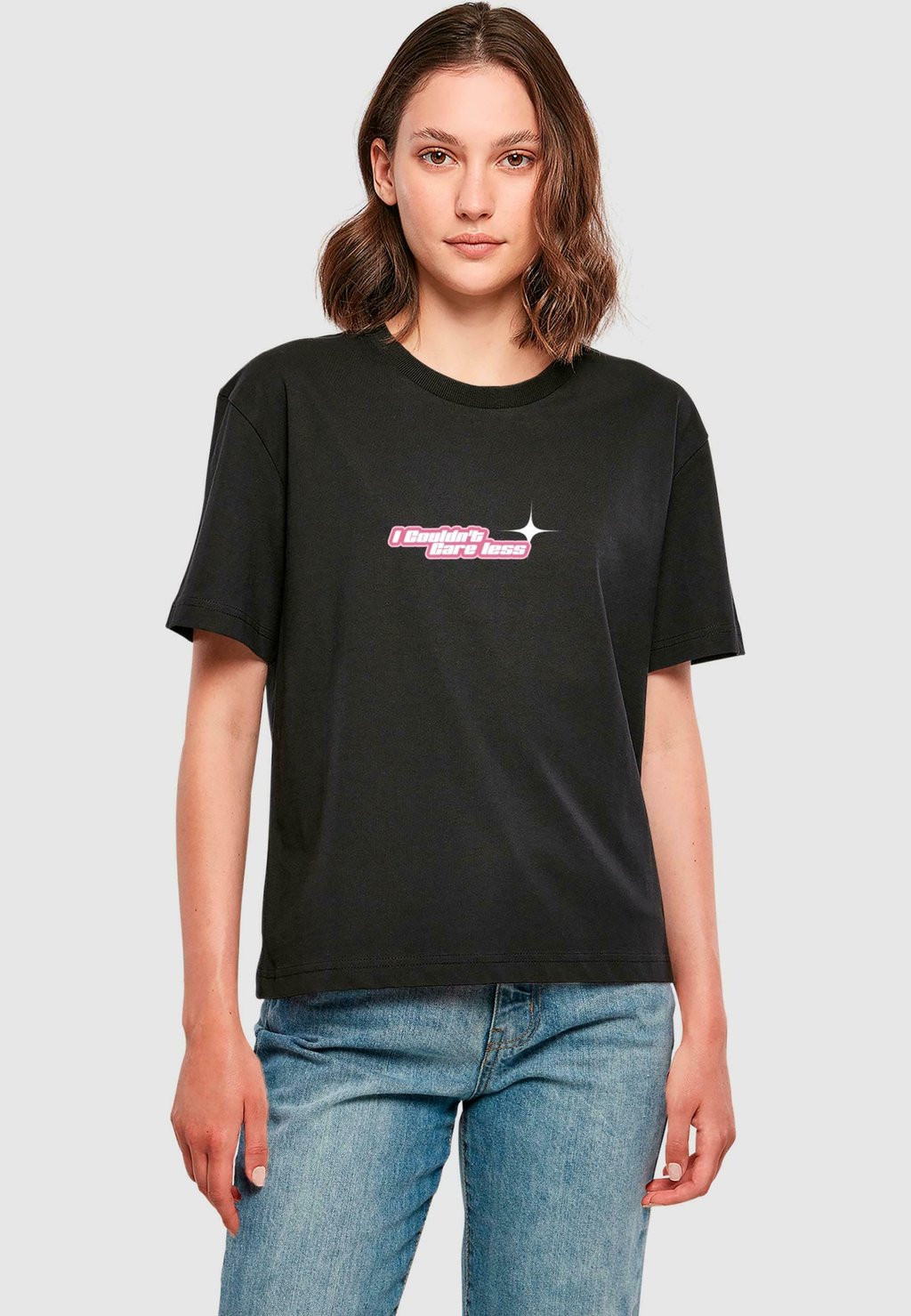 

Рубашка с принтом COULDN'T CARE LESS Mister Tee, черный