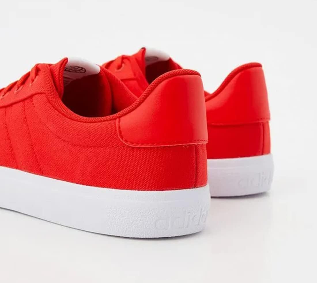 Мужские кроссовки Adidas Vulcraid3r, белый/красный/ярко-красный — фото 4