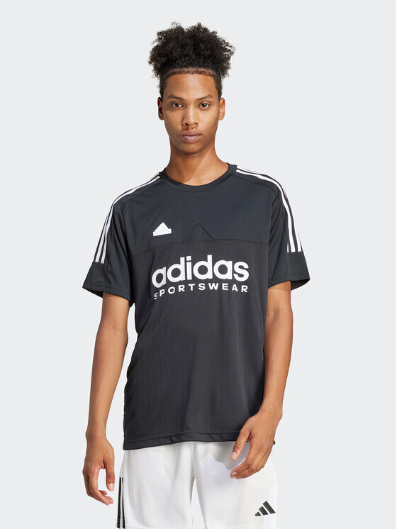 

Футболка стандартного кроя Adidas, черный