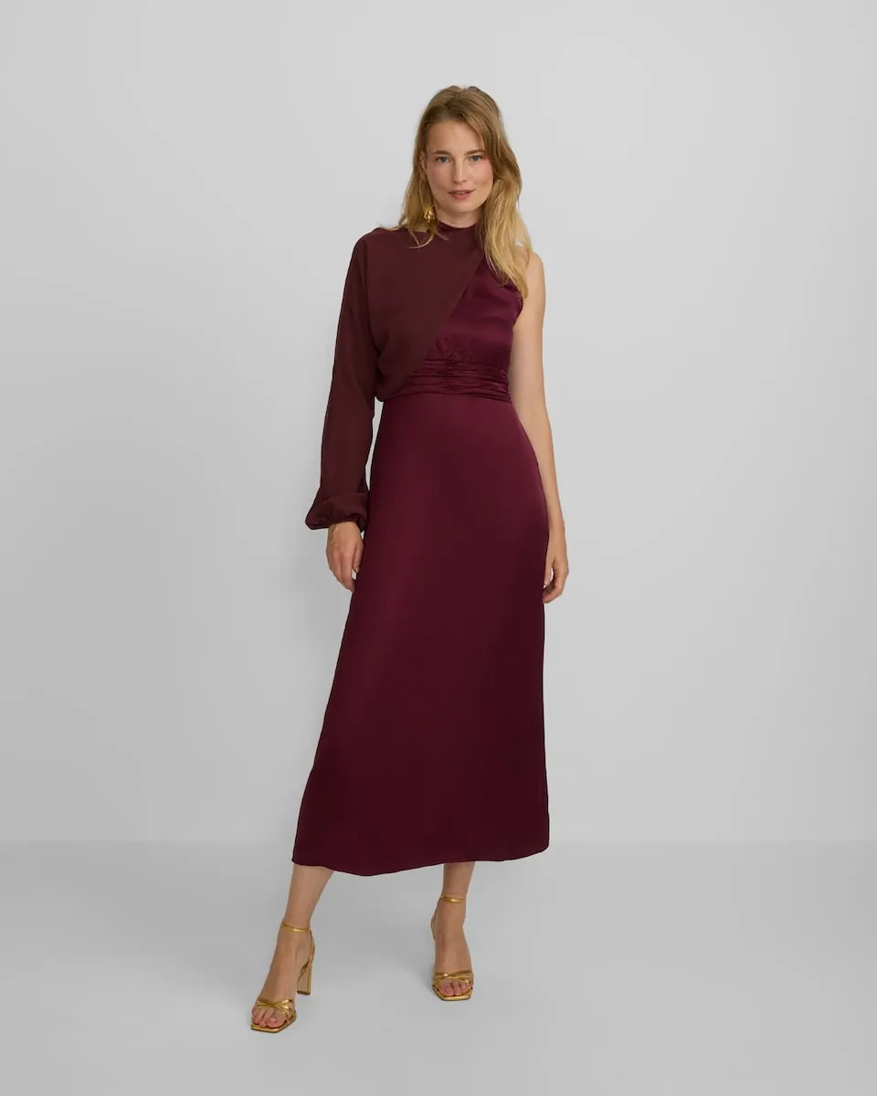 

Длинное платье с накидкой из бордового атласа Silbon