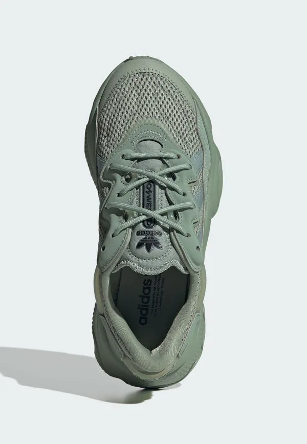 Низкие кроссовки ozweego j Adidas Originals, Silver Green Silver Green Core Black — фото 3