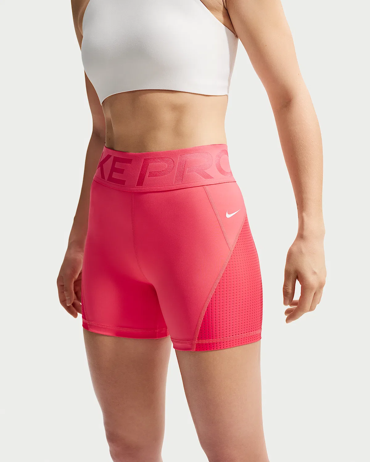Женские шорты-велосипедки Nike Pro Sculpt Dri-FIT с высокой посадкой, 5", Sea Coral/Light Fusion Red/White — фото 2