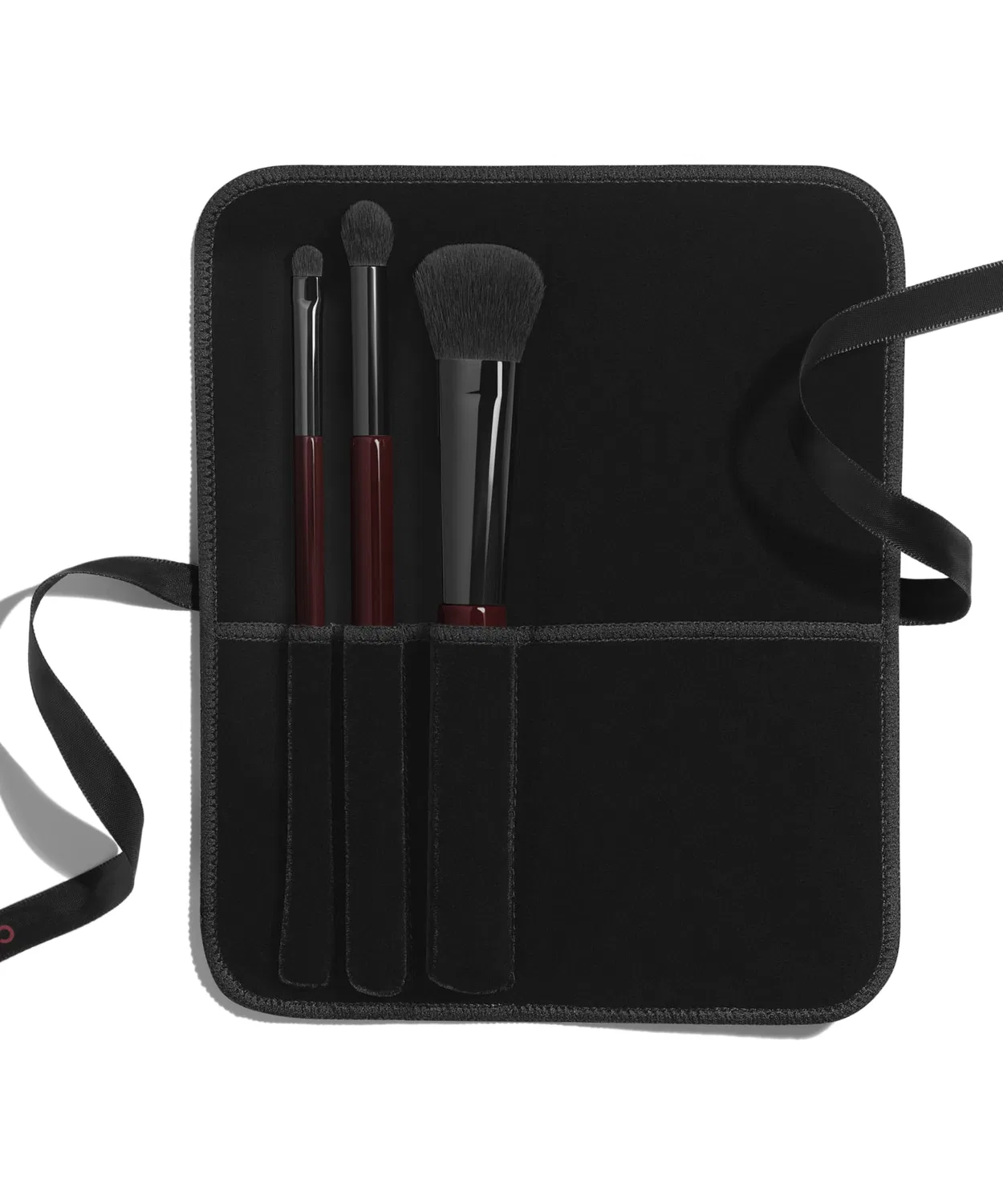 Набор кистей для макияжа Chanel Les Pinceaux Rouge Noir 3 предмета